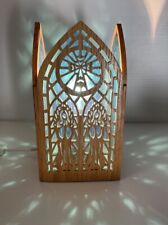 Usado, Luz de iglesia de madera desplazada a mano ventana mesa luz nocturna exhibición religiosa segunda mano  Embacar hacia Argentina