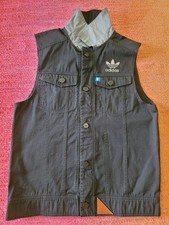 Colete utilitário Adidas masculino tamanho S cinza trevo logotipo preto sem mangas botão frontal comprar usado Colete utilitário Adidas masculino tamanho S cinza trevo logotipo preto sem mangas botão frontal comprar usado  Enviando para Brazil