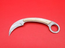 Coltello karambit modello usato  Spedire a Italy