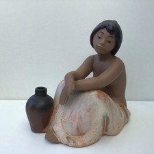 Lladro girl with usato  Spedire a Italy