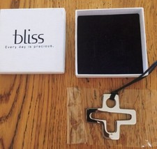 Bliss ciondolo croce usato  San Giuliano Milanese