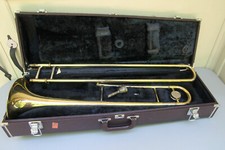 Trombone Yamaha YSL-354 com estojo e bocal e haste Yamaha 42B comprar usado  Enviando para Brazil