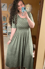 Super cute dresses for sale  Cameron