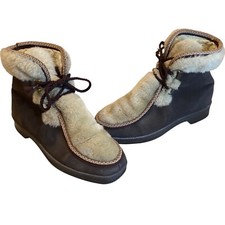 Botas vintage com cadarço Snowland, pele sintética e detalhe de acabamento, botas de neve vintage década de 1970, usado comprar usado  Enviando para Brazil