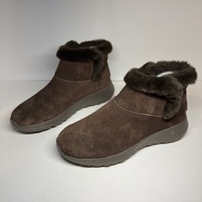 Skechers women size for sale  Conway