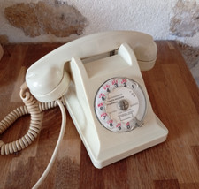 Ancien telephone bakelite d'occasion  Étais-la-Sauvin