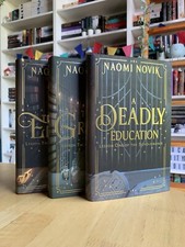 Fairyloot The Scholomance trilogy Naomi Novik A Deadly Education Sprayed Edges comprar usado  Enviando para Brazil