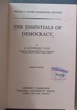 The essentials democracy gebraucht kaufen  Koblenz
