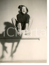 1953 costume ritratto usato  Milano
