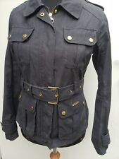 Używany, Barbour Vintage Damska woskowana kurtka z paskiem Rozmiar UK 10 USA 6 Bawełna/Poliamid  na sprzedaż  PL