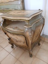 Comodino laccato veneziano usato  Italia