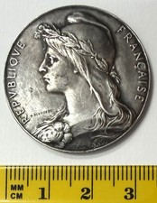 Médaille académie armes d'occasion Médaille académie armes d'occasion  La Colle-sur-Loup