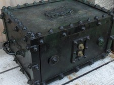 Carcasse ancien coffre d'occasion  Saint-Chinian