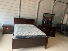 Queen size bedroom for sale  Frostproof
