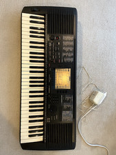 Teclado Yamaha PRS-530 com adaptador de energia 12VDC cartucho de música faltando comprar usado  Enviando para Brazil