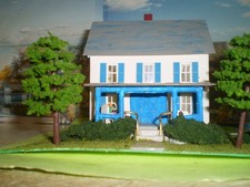 Casa em escala HO branca azul Bachmann com luz detalhada, usado comprar usado  Enviando para Brazil