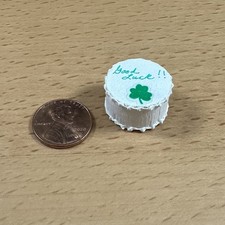 Casa de bonecas artesanal vintage miniatura bolo padaria sobremesa decoração dia de São Patrício comprar usado  Enviando para Brazil