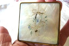 Ancien poudrier nacre d'occasion  Macau