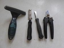 Various grooming tools for sale  MABLETHORPE