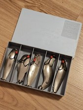 Zestaw vintage radziecki oryginalny rzadki sprzęt wędkarski ZSRR spinning przynęta z hakiem, używany na sprzedaż Zestaw vintage radziecki oryginalny rzadki sprzęt wędkarski ZSRR spinning przynęta z hakiem, używany na sprzedaż  PL