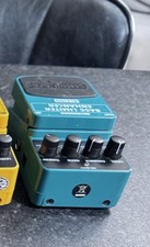 Behringer ble100 bass for sale  IPSWICH