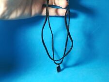 Collana nera con usato Collana nera con usato  Italia