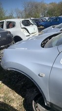Aile gauche nissan d'occasion  Villegusien-le-Lac