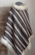 Poncho vintage châle d'occasion  Beaumont-de-Lomagne