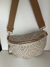 Sac banane bandoulière d'occasion  Villeneuve-sur-Yonne