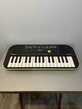 Mini teclado Casio 32 SA-46 preto e verde FUNCIONA comprar usado  Enviando para Brazil