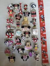 Juego de cordones de inicio Minnie Mouse con 5 prendedores comerciales aleatorios del parque Disney nuevos EE. UU. segunda mano  Embacar hacia Argentina