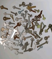 Lot plus assorted for sale  Torrance