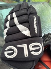 Usado, Luvas de hóquei Eagle Custom Aero Black - 12 pol. - Fabricadas no Canadá - Direito tem furo comprar usado  Enviando para Brazil
