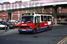 Usado, 35mm Slide The Wycombe Bus Mercedes Benz 811D Alexander 712 G112PGT 1999 Orig comprar usado  Enviando para Brazil
