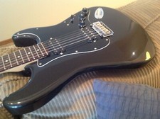 Squier Standard anos 90 raro cinza carvão H H com corpo completo 1,75 1 3/4ers comprar usado  Enviando para Brazil