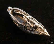 Ancien pendentif babouche d'occasion Ancien pendentif babouche d'occasion  Six-Fours-les-Plages