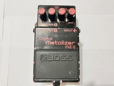 Pedal de efeitos metalizador digital Boss MZ-2 operado apenas por bateria comprar usado  Enviando para Brazil