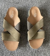 Clarks men trigenic for sale  REDCAR