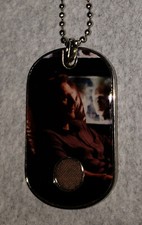 Fantasia usada pelo governador The Walking Dead temporada 3 Dog Tag HTC 1 de 1 rara ⭐ comprar usado Fantasia usada pelo governador The Walking Dead temporada 3 Dog Tag HTC 1 de 1 rara ⭐ comprar usado  Enviando para Brazil