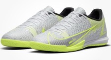 Indoor shoes nike d'occasion  Expédié en Belgium