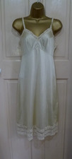 Vintage pretty cream for sale  BUXTON