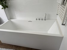 Vasca bagno monoblocco usato  Italia