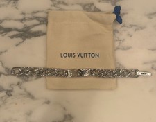 Pulseira masculina Louis Vuitton monograma link cubano tom prata joia com bolsa comprar usado  Enviando para Brazil