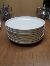 8 pratos de jantar de porcelana branca lisa aro alto 10 3/4" Euc Bin 114 comprar usado 8 pratos de jantar de porcelana branca lisa aro alto 10 3/4" Euc Bin 114 comprar usado  Enviando para Brazil