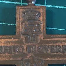 Medaglia merito guerra usato  San Bonifacio