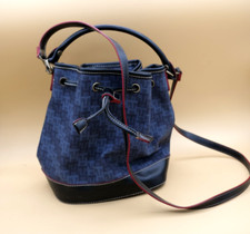 Bolsa de mão Tommy Hilfiger feminina azul marinho estampada Lo cordão balde 9 x 8 comprar usado  Enviando para Brazil