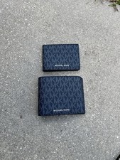 Conjunto de carteira masculina Michael Kors novo sem caixa comprar usado Conjunto de carteira masculina Michael Kors novo sem caixa comprar usado  Enviando para Brazil