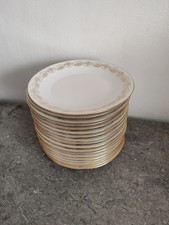 Assiettes porcelaine dorée. d'occasion Assiettes porcelaine dorée. d'occasion  Fayence