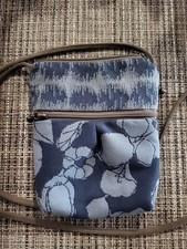 Usado, Bolsa tiracolo Maruca pequena azul cinza floral feita à mão Boulder Colorado comprar usado  Enviando para Brazil