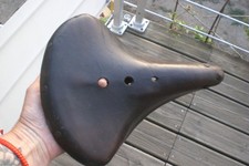 Ancienne selle vélo d'occasion  Moulins